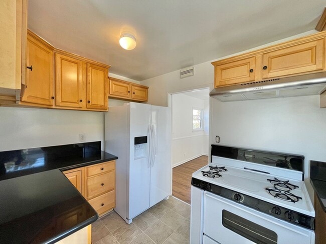 Foto del edificio - Charming West LA Home!