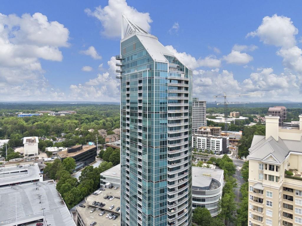 Foto principal - 3338 Peachtree Rd