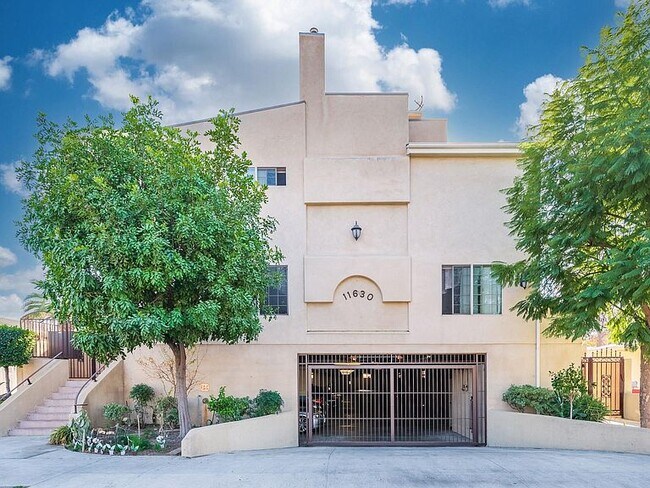 Foto del edificio - 11630 Hamlin St