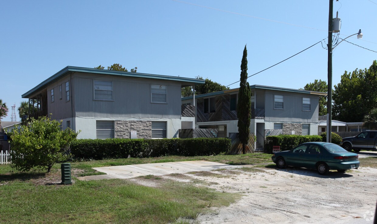 Primary Photo - 423-429 9th Ave N