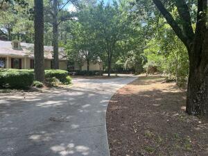 Building Photo - 834 N Belair Rd