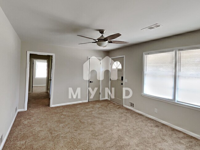 Building Photo - 6189 Castlewood Dr
