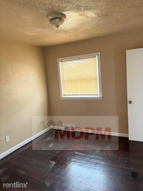 Building Photo - 4 br, 1 bath House - 20231 Evergreen Rd