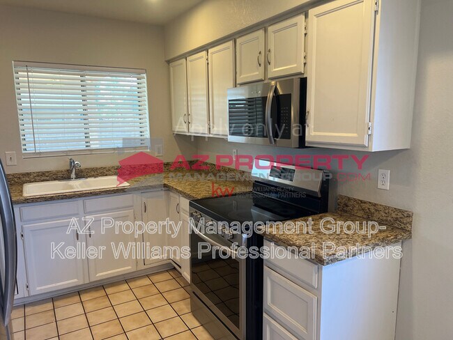 Foto del edificio - 7039 W Cameron Dr