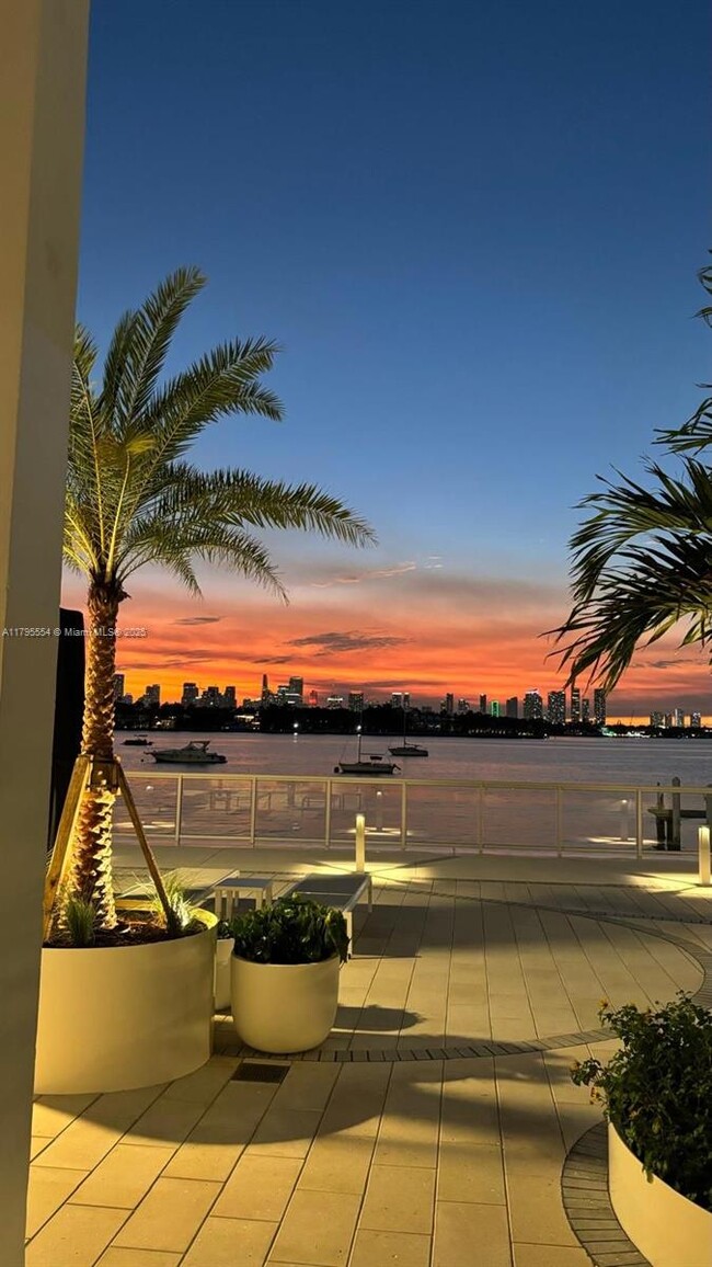 Foto del edificio - 1000 West Ave