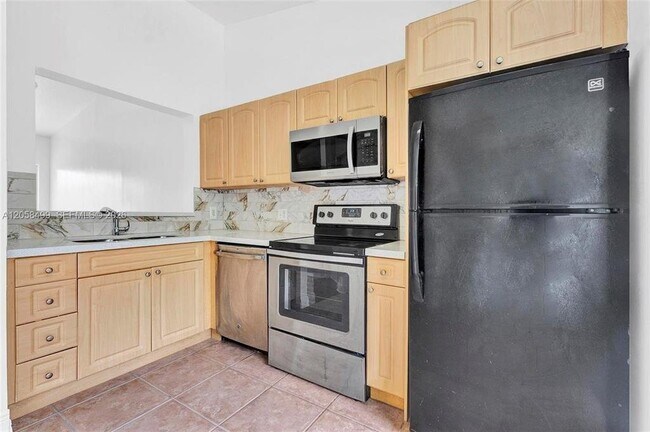 Foto del edificio - 7851 NW 6th St