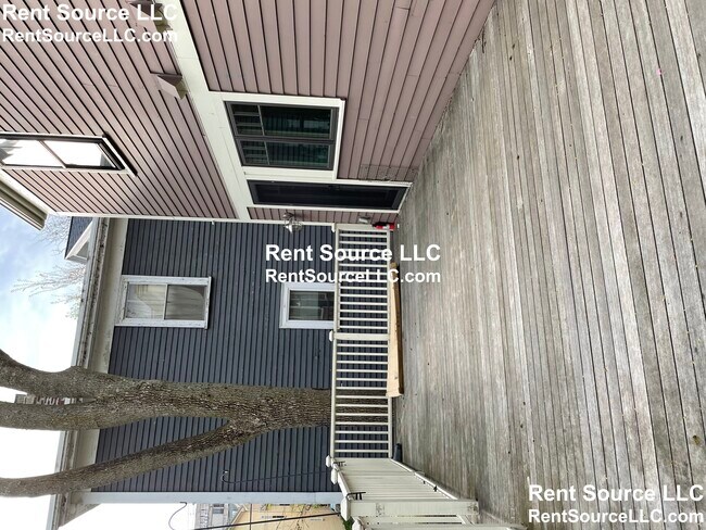 Building Photo - 18 Mount Auburn St