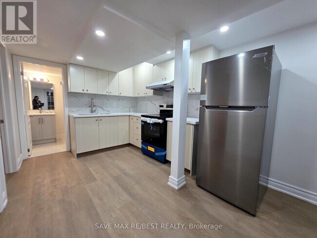 Photo du bâtiment - 55 Bushwood Trl