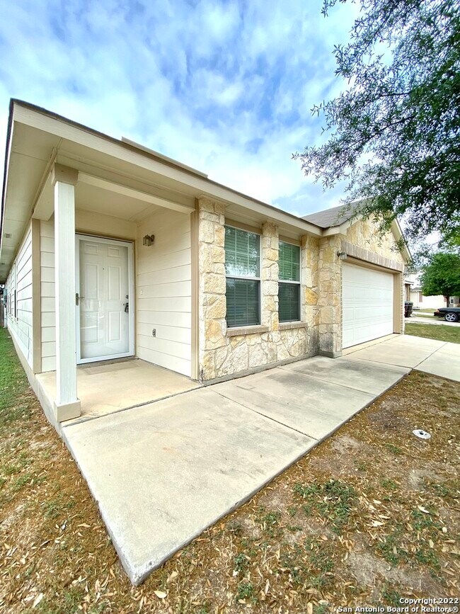 Foto del edificio - 10919 Burning Lamp