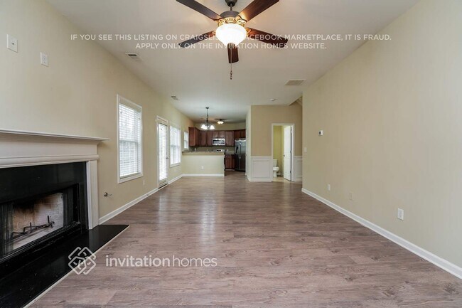 Building Photo - 2660 Freemont St