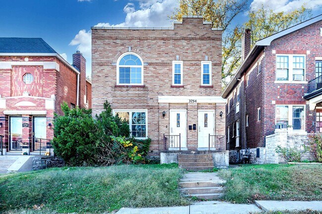 Building Photo - 3754 Dunnica Ave