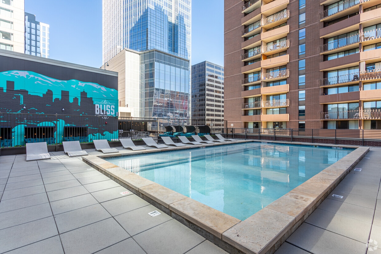 Primary Photo - Auraria Lofts