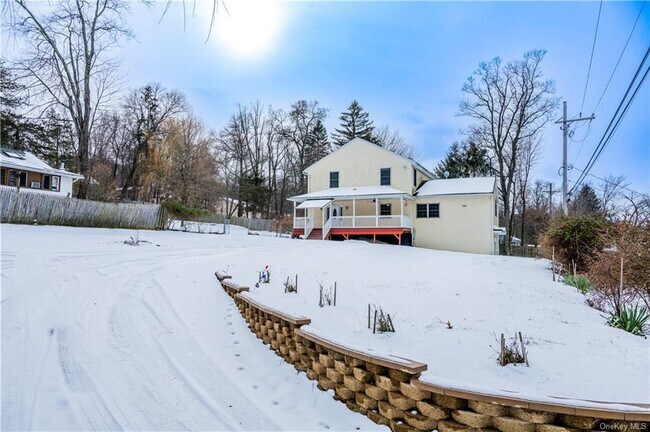 Building Photo - 27 Cedar Trail