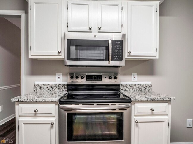 Foto del edificio - 85 Lakeview Ln