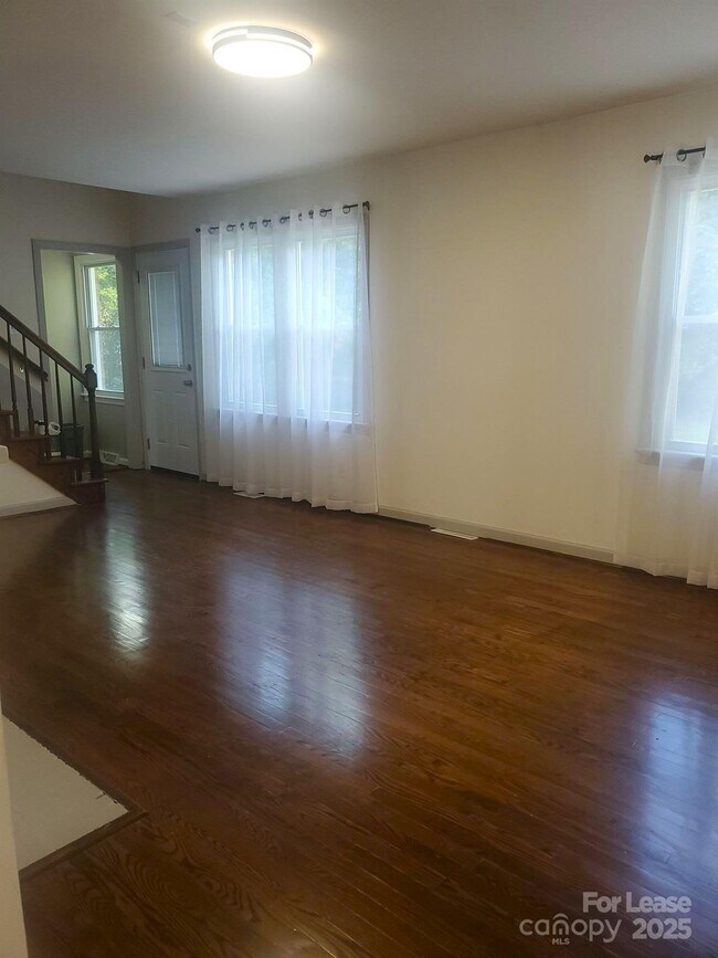 Foto del edificio - 3405 Erinbrook Ln