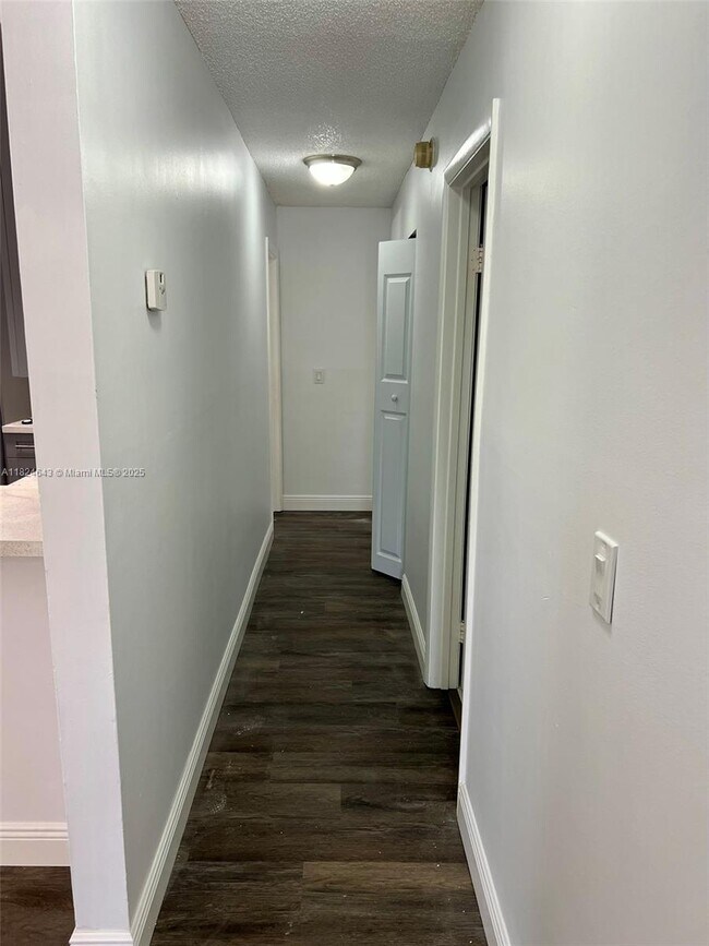 Building Photo - 451 Springdale Cir