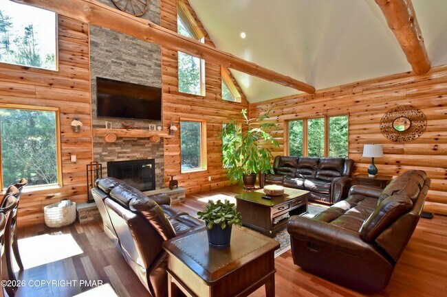 Foto del edificio - 232 Maloney Ln