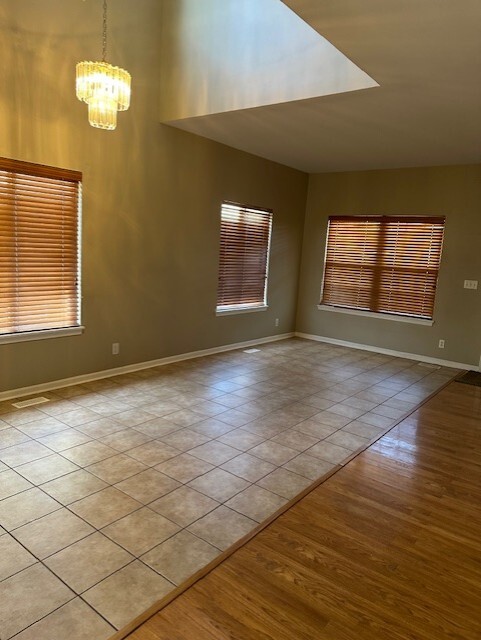 Building Photo - 14232 S Napa Cir