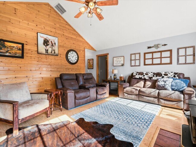 Foto del edificio - Spacious Single-Level Home in Wilderness Ranch