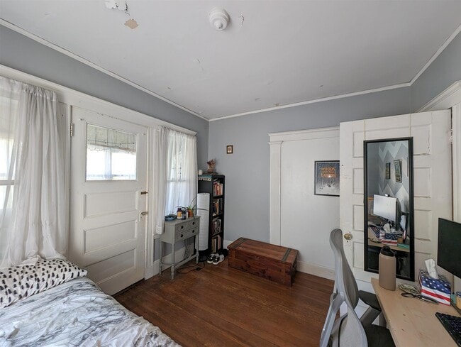 Building Photo - 80 Pearson Rd