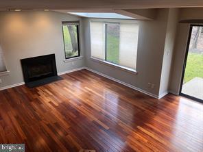 Building Photo - 1207 Augusta Cir