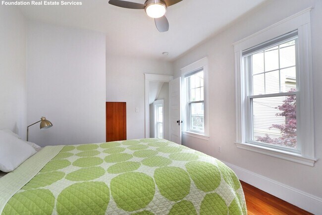 Building Photo - 47 Teele Ave