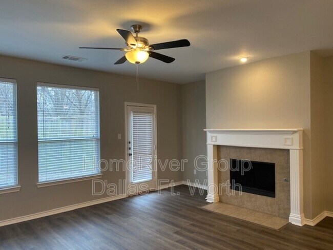 Building Photo - 6802 Shore Breeze Ct