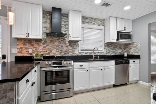 Building Photo - 1234 Carriage Trace Cir