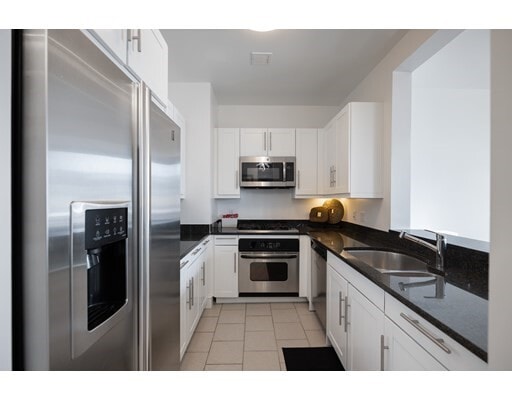 Building Photo - 1 Charles St