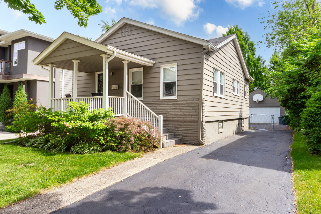 Foto principal - 1348 Ruffner Ave