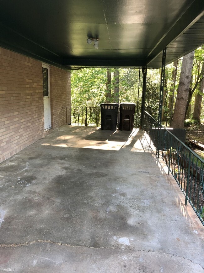 Building Photo - 3 br, 1 bath House - 2550 Graywall Street