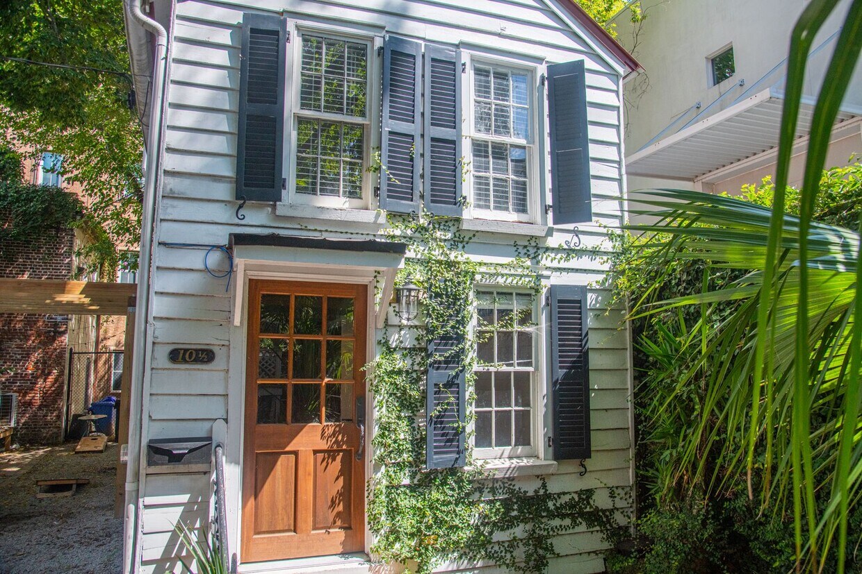 10C - Coming Street - 10C - Coming Street