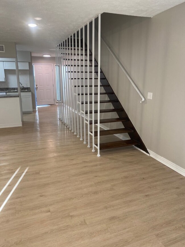 Interior Photo - College Square Apartments