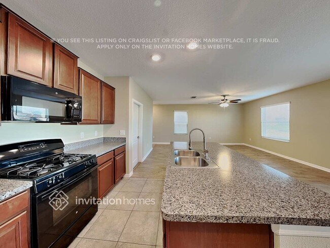 Building Photo - 5140 White Chicory Dr