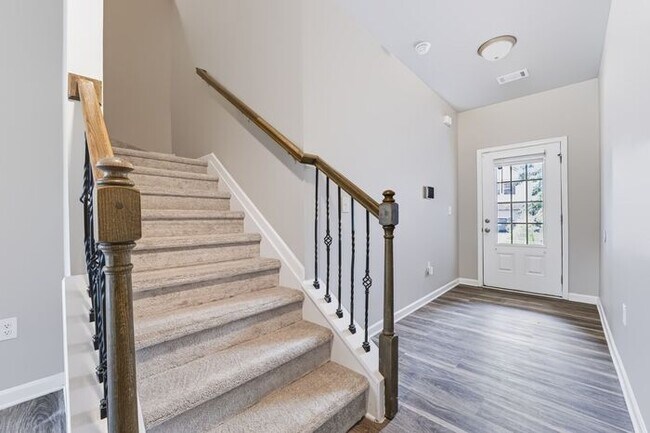 Foto del edificio - 3677 Prospect Point Dr