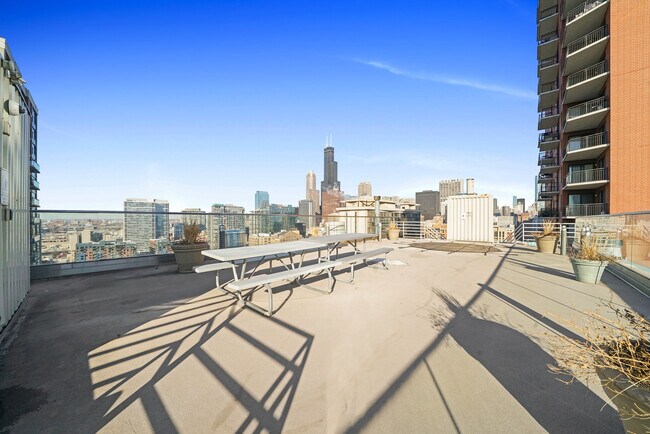 Foto del edificio - 40 E 9th St