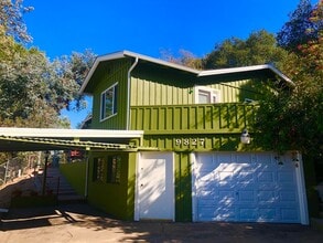 Building Photo - 9827 Shadow Rd
