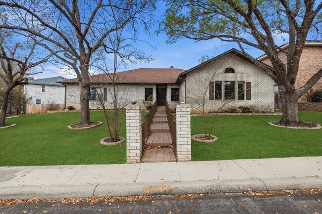Foto del edificio - Spacious 4/2.5 in Northwest Crossing