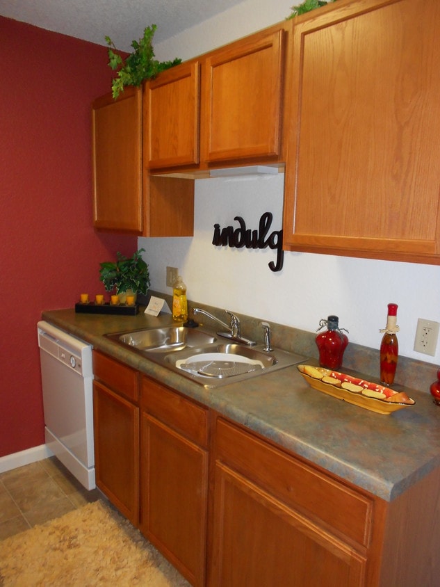Governeour Manor Apartments 7025 E Lincoln St Wichita, KS