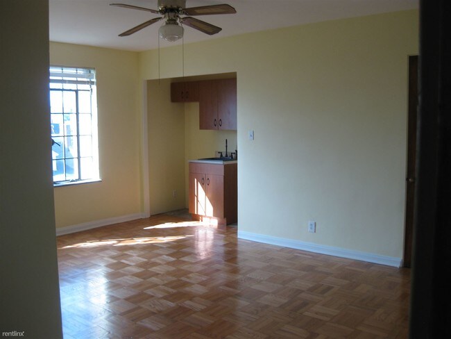Foto del edificio - 518 Thompson St