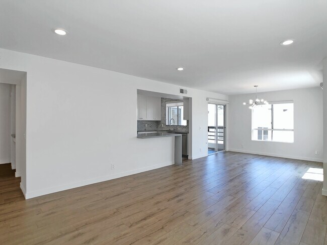 Foto del edificio - 1818 Camden Ave