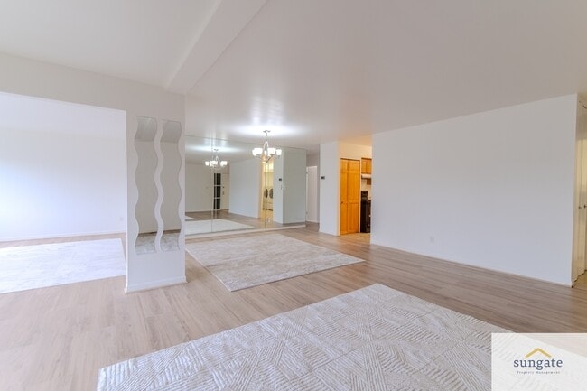 Building Photo - 35 Stonehenge Cir