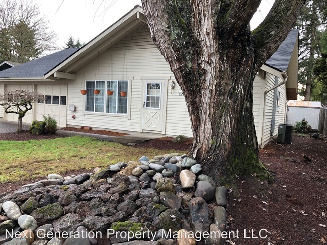 Building Photo - 3 br, 2 bath House - 82 Bradford Ct.