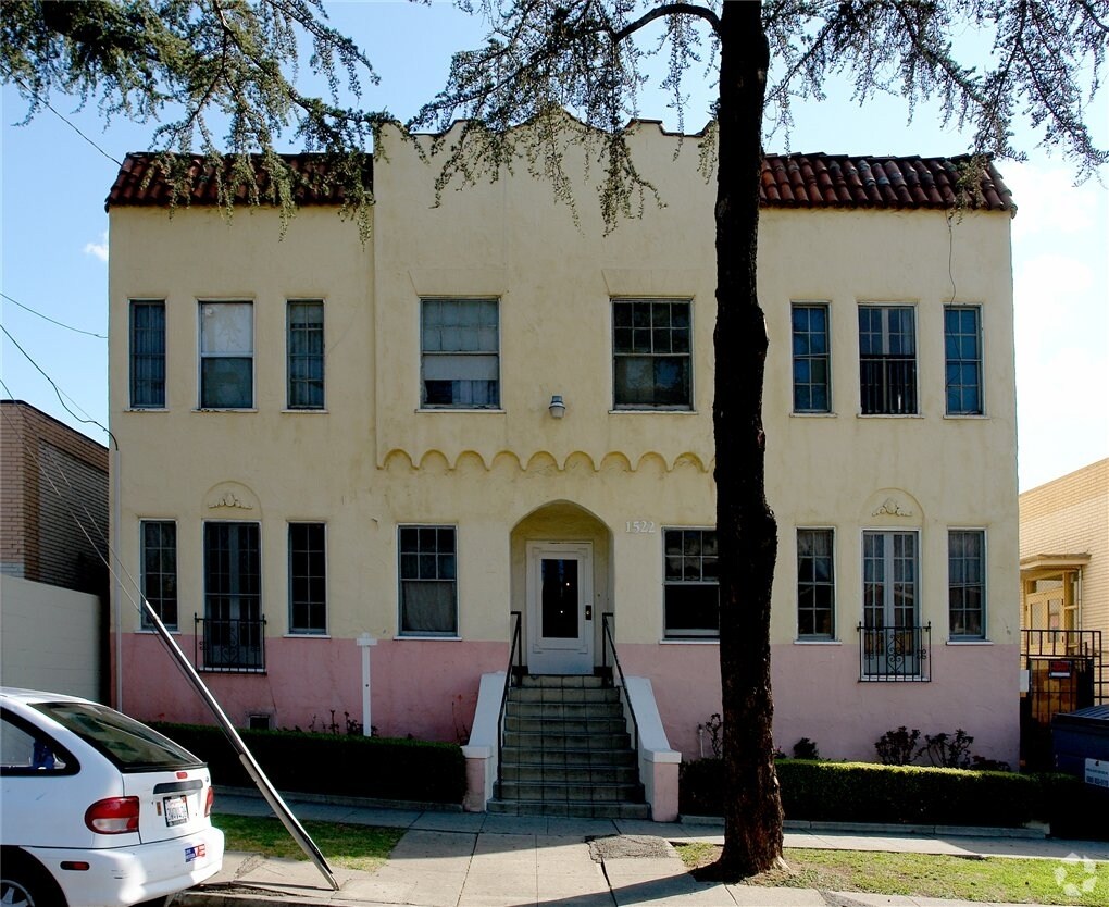 Building Photo - 1522 N Mariposa Ave