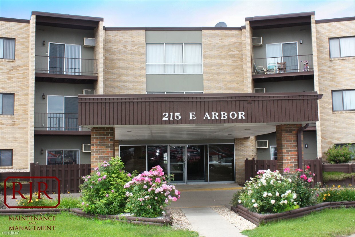 215 E Arbor Ave, Bismarck, ND 58504 Room for Rent in Bismarck, ND