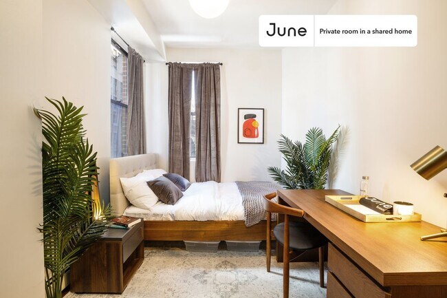 Foto del edificio - Private bedroom in 3 bed/1 bath Home