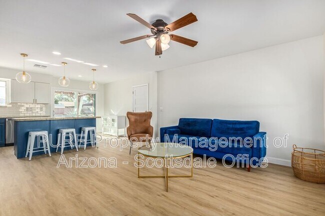 Building Photo - 333 E Cullumber Ave