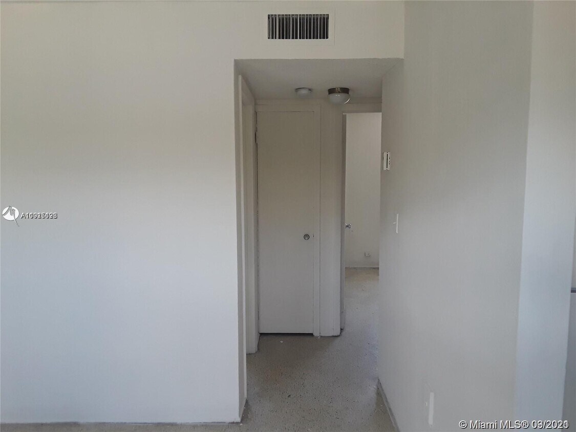 Building Photo - 1351 NW 3rd St
