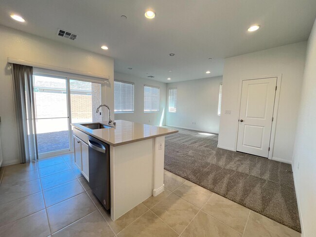 Building Photo - 391 Desert Cadence St