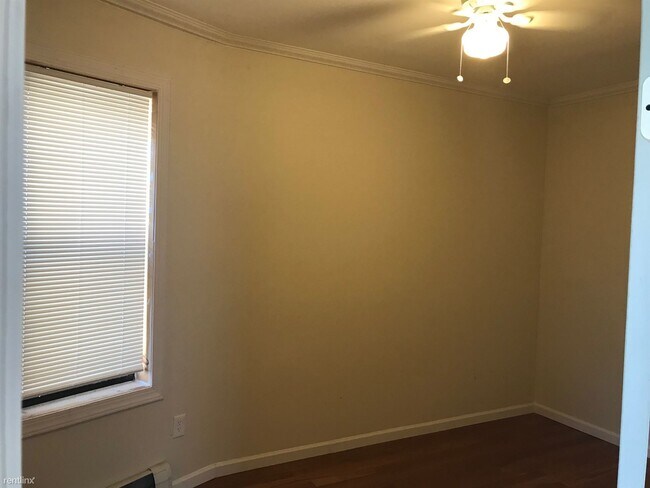 Building Photo - 2 br, 1 bath  - 1112 27th St